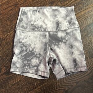 90 Degree By Reflex Gray Tie-Dye Bike Shorts